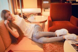 自慰丝袜人妻18禁_日本成人在线