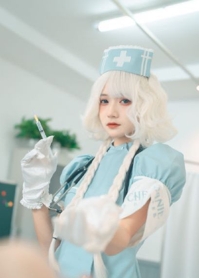 人妻秘书汗接吻中文版_国产剧免费高清观看